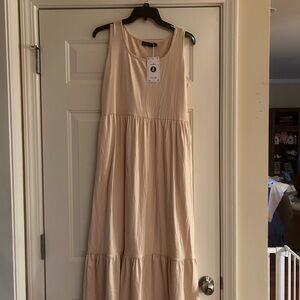 Zesica Medium Sleeveless Cream Maxi Dress NWT
